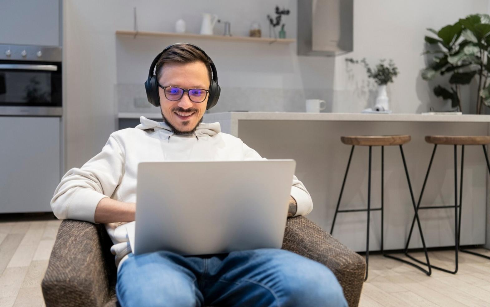 Strategische Finanzplanung mit modernen digitalen Tools und Analysedashboards